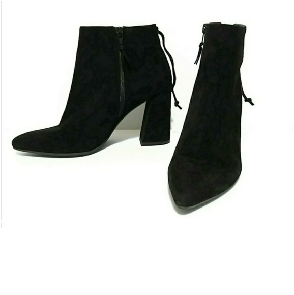 Stuart Weitzman Shoes - BLACK FRIDAY! Stuart Weitzman Booties